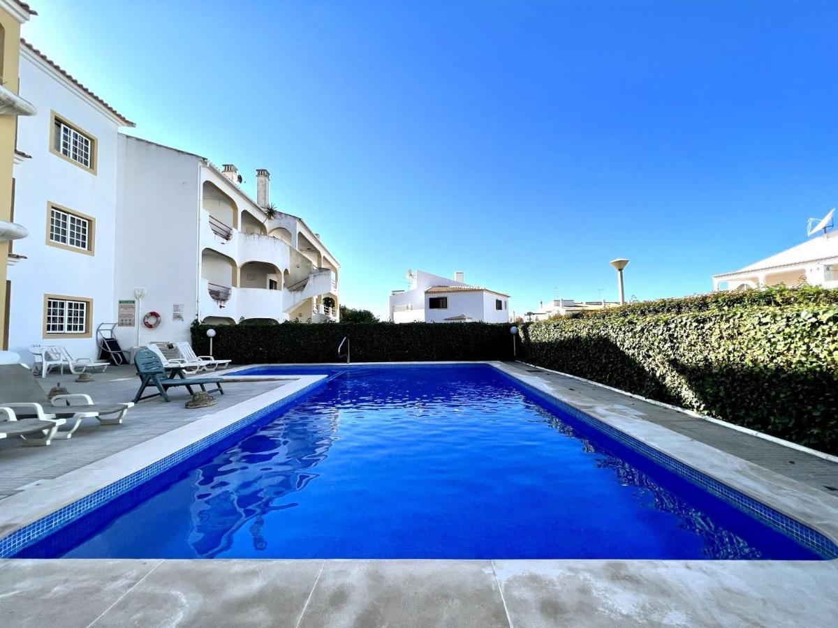 Quarteira Classic 1 With Pool By Homing Экстерьер фото